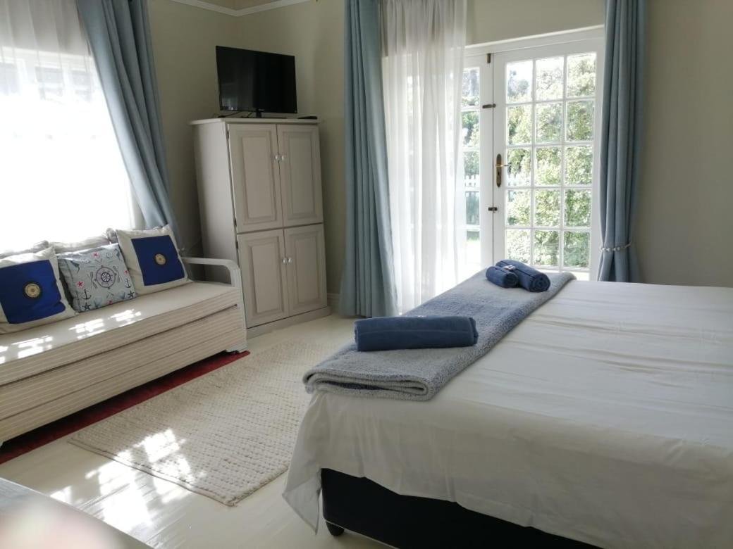 Summer House Hermanus Bagian luar foto