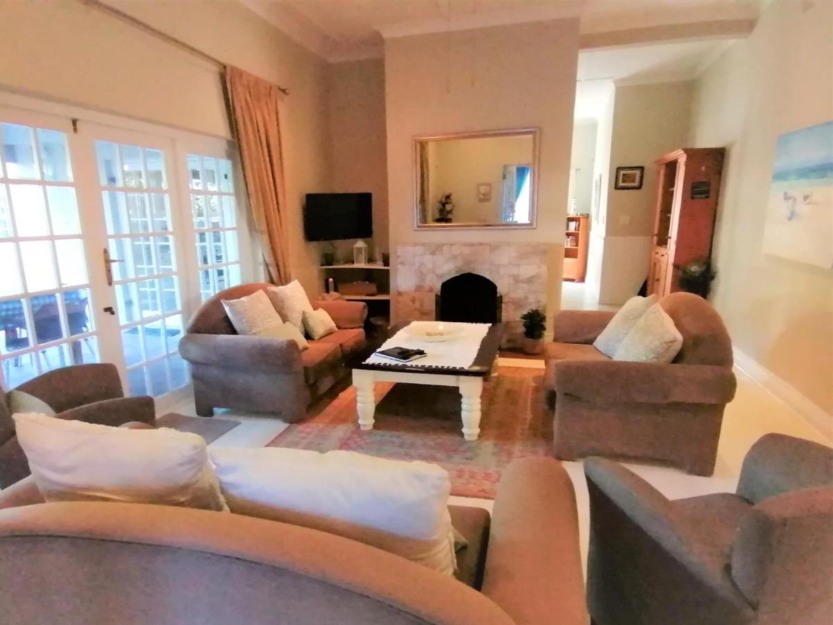 Summer House Hermanus Bagian luar foto