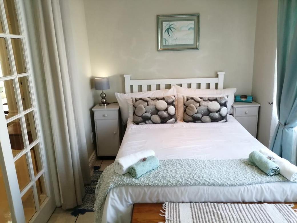 Summer House Hermanus Bagian luar foto